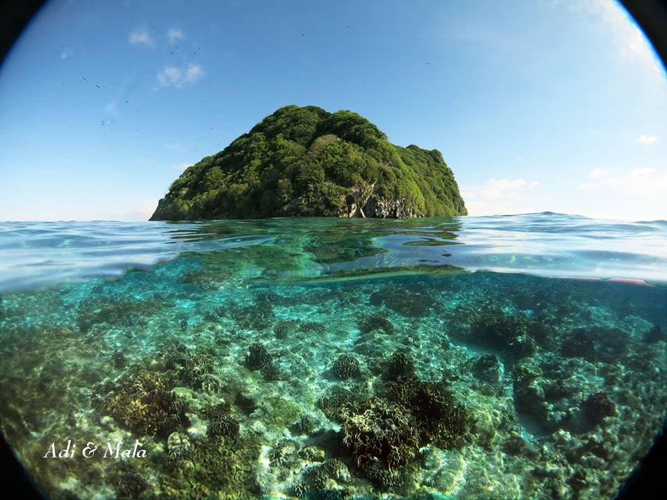 Akomo Isseki — Raja Ampat — 10 Nights