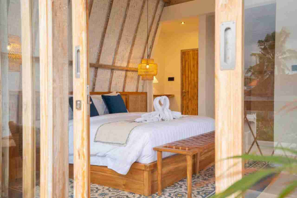 Alana Hotel pool and accommodation on Nusa Penida