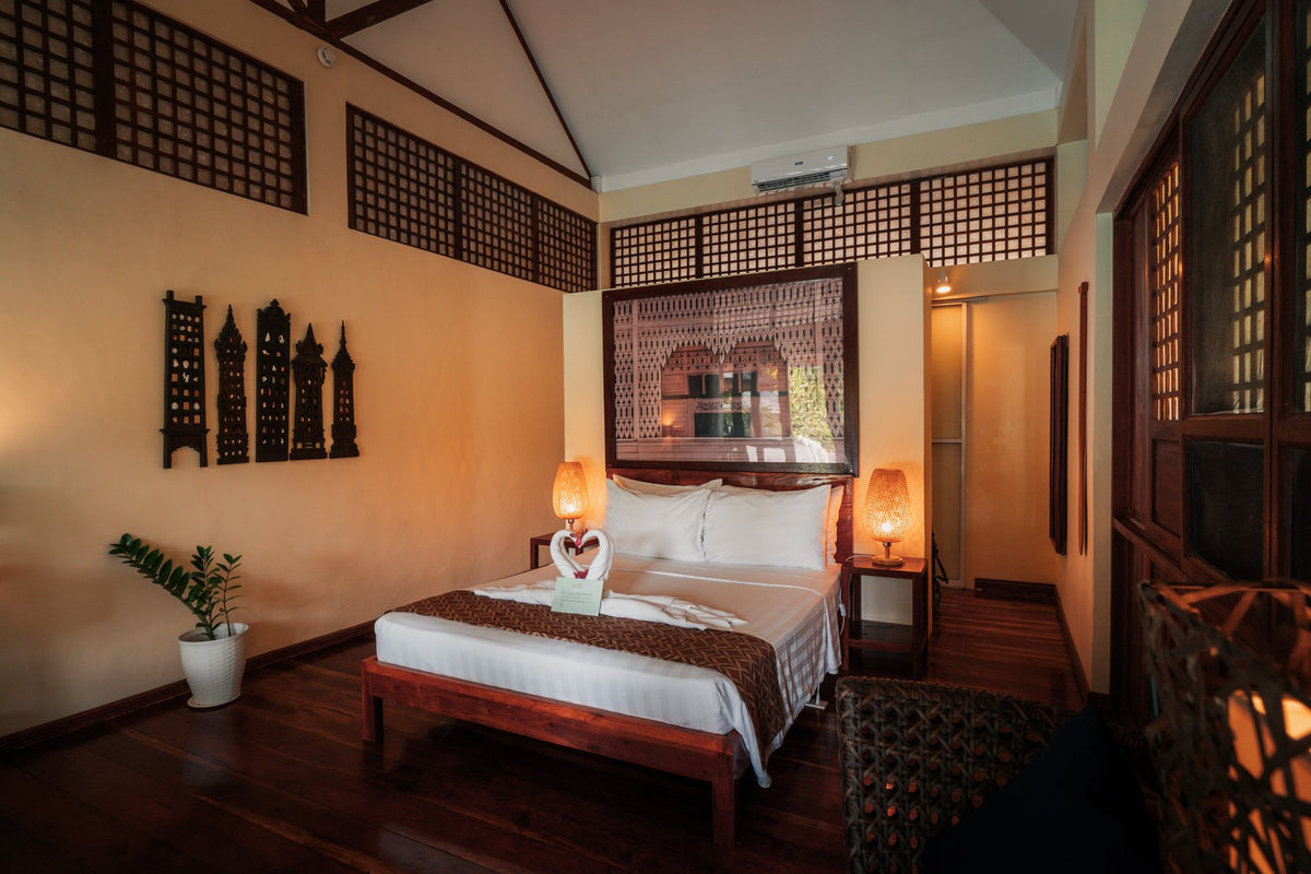 Pool View Queen Room