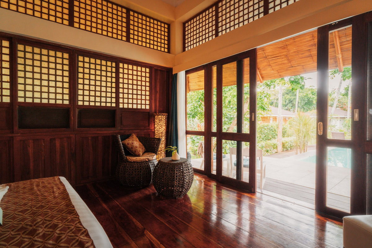 Pool View Queen Room
