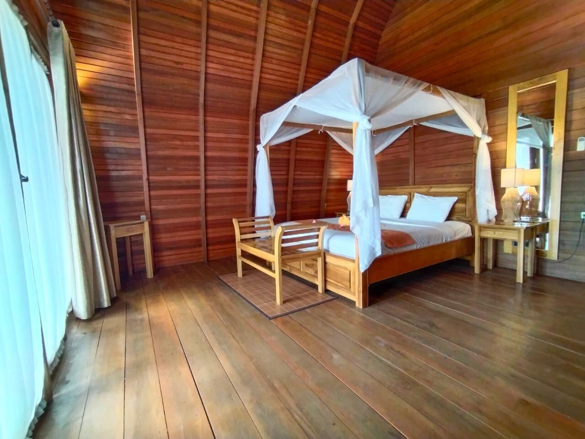 Superior Hillside — Lumbung Style