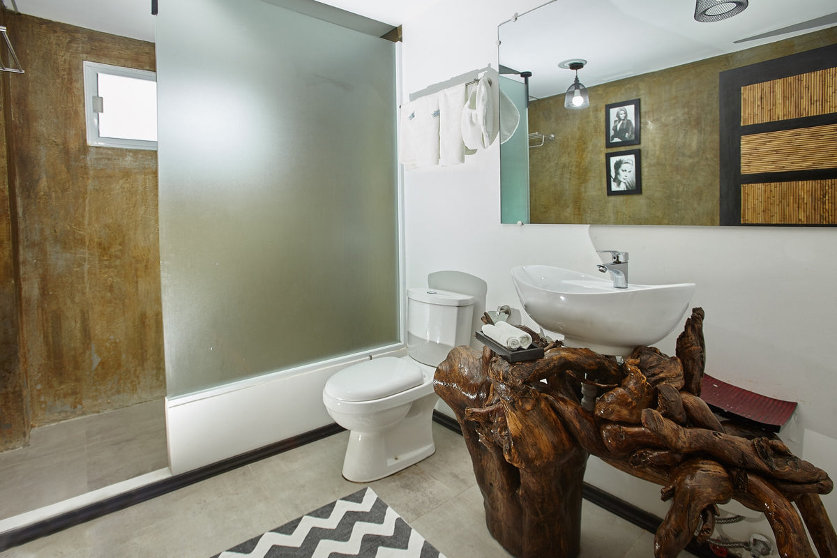 Blanco Deluxe Family Room