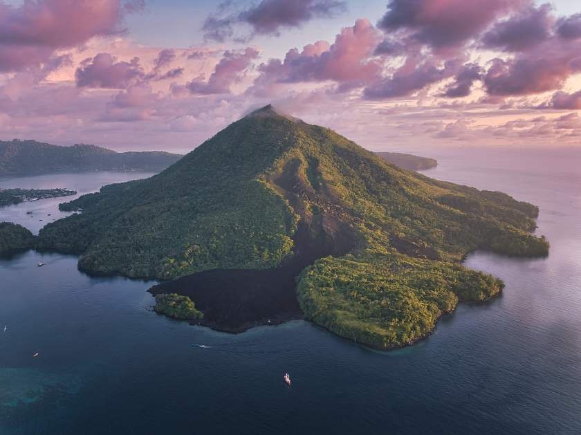 Calico Jack — Banda Neira & Misool — Ambon to Sorong — 11 Nights