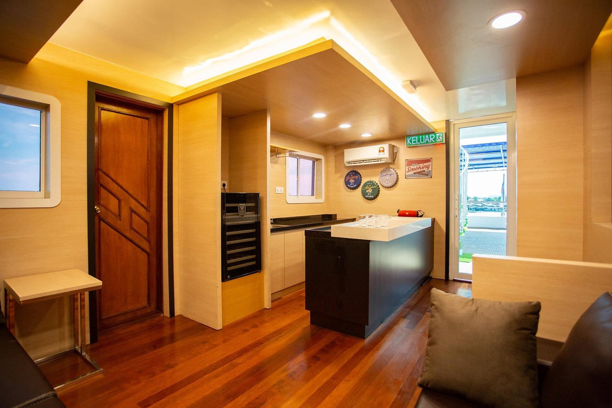 Celebes Explorer 9
