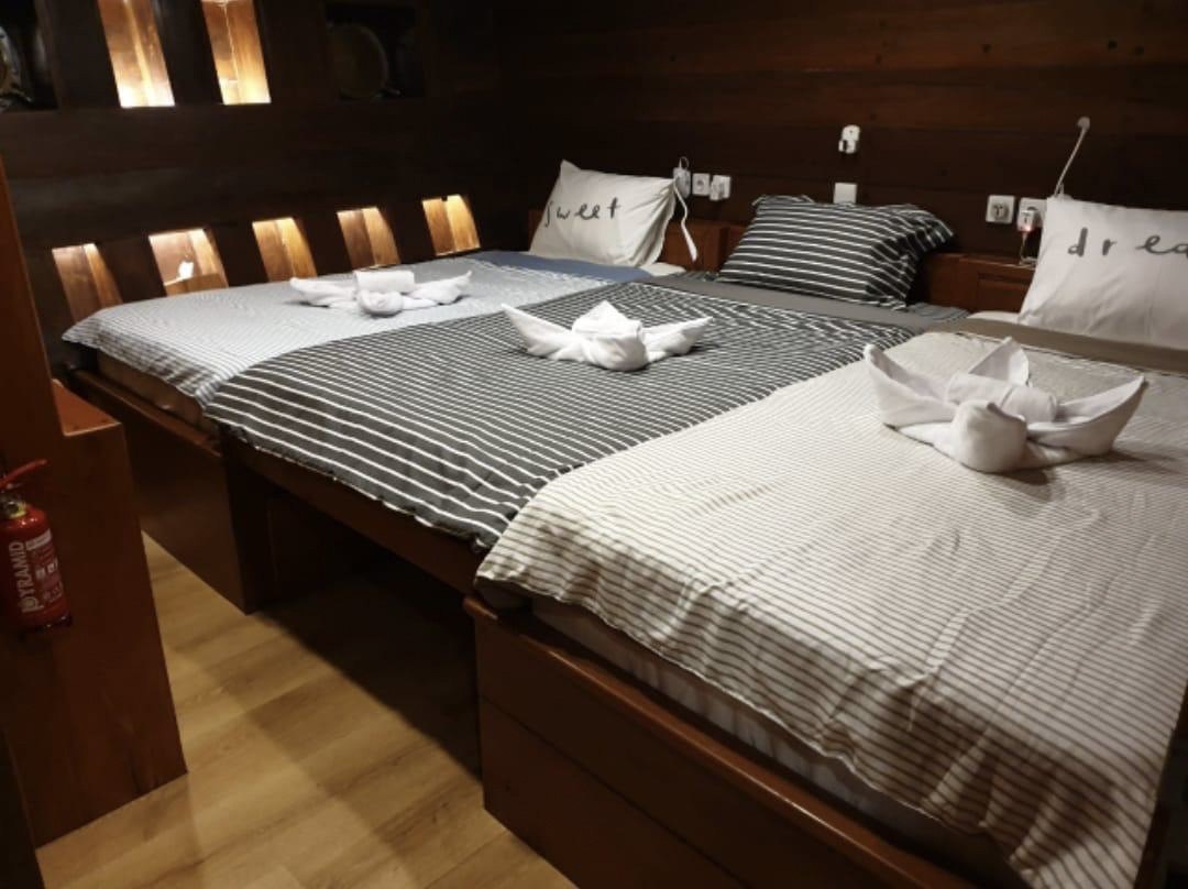 Dancing Wind — Lower Deck Twin Cabin