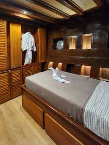 Dancing Wind — Lower Cabin Twin Share