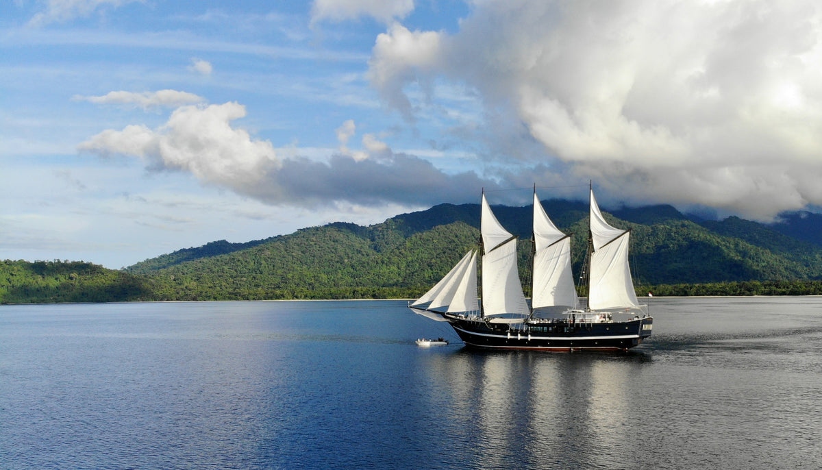 Dewi Nusantara — Dragons & Volcanoes - Komodo & East Sumbawa — Labuan Bajo to Labuan Bajo — 9 Nights