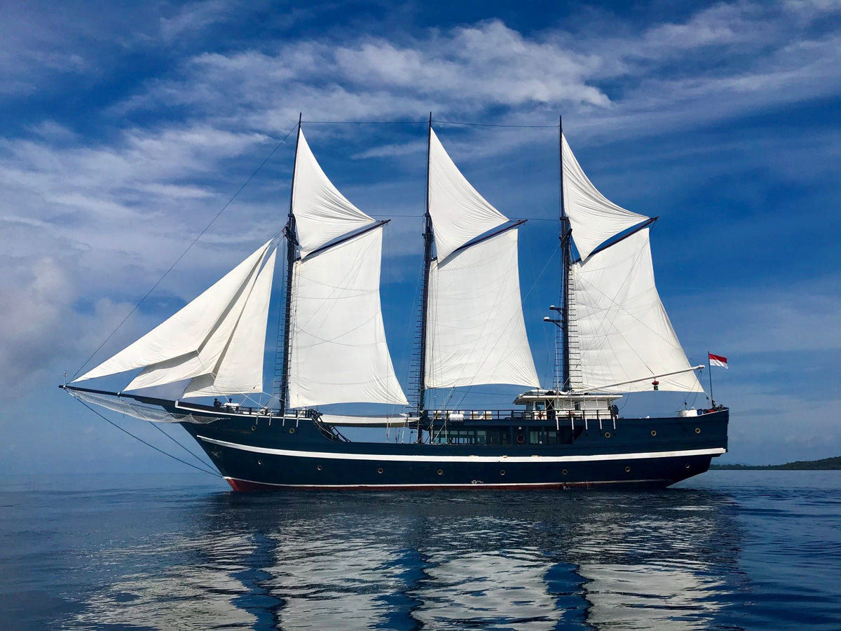 Dewi Nusantara — Dragons & Volcanoes - Komodo & East Sumbawa — Labuan Bajo to Labuan Bajo — 9 Nights