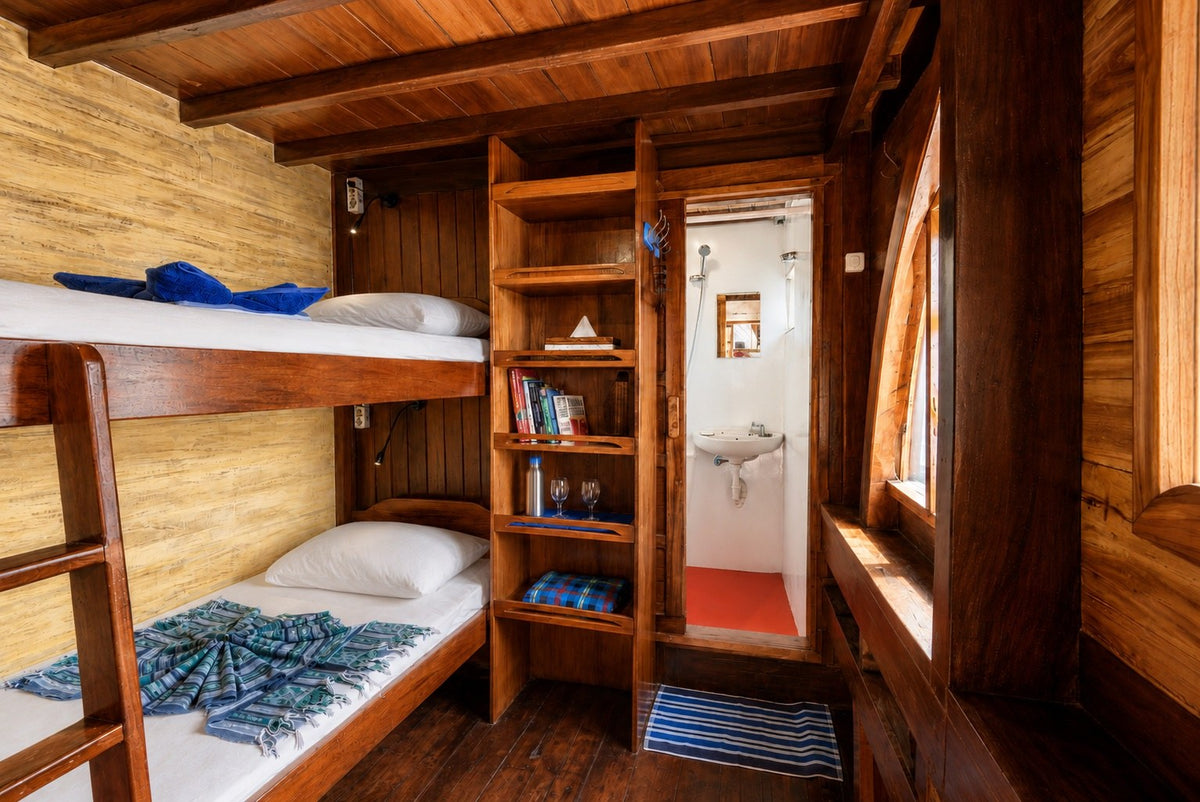 MARI Superior Seaview Cabin