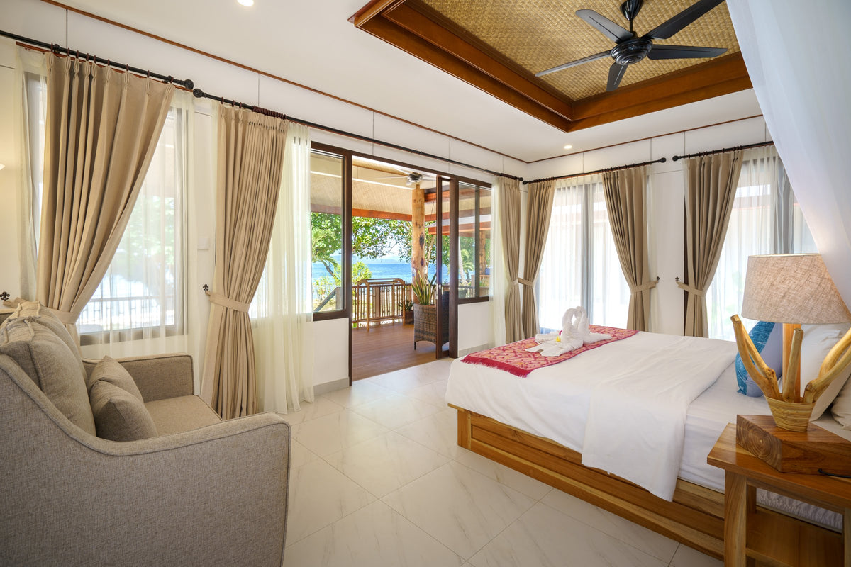 Premium Oceanfront Cottage