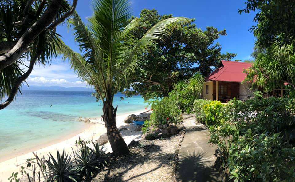 Savedra Dive Center / Tipolo Beach Resort