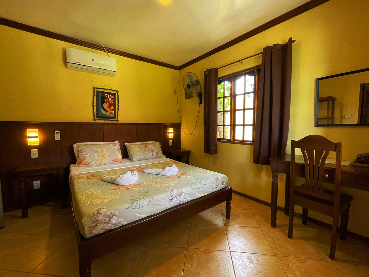 Seaside Queen Room
