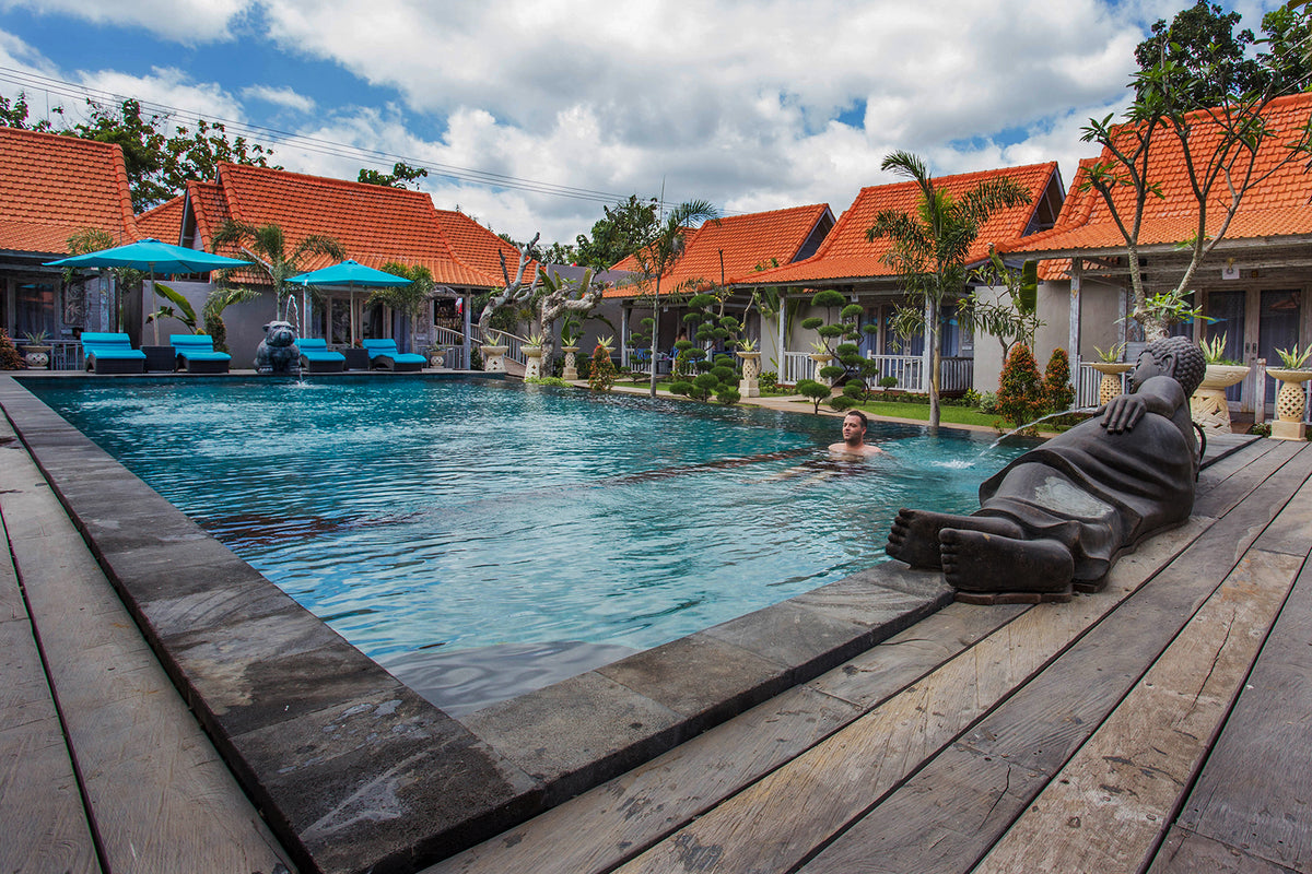 Local Partner Bungalow / Villa