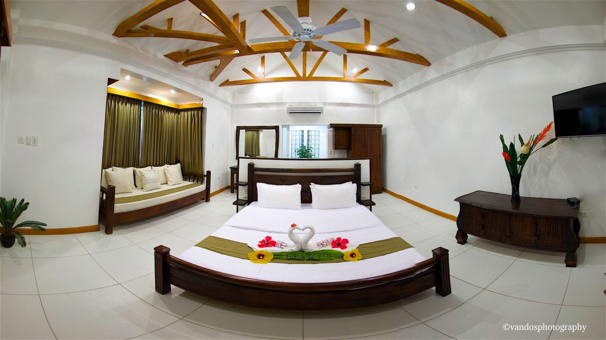 Honeymoon Suite