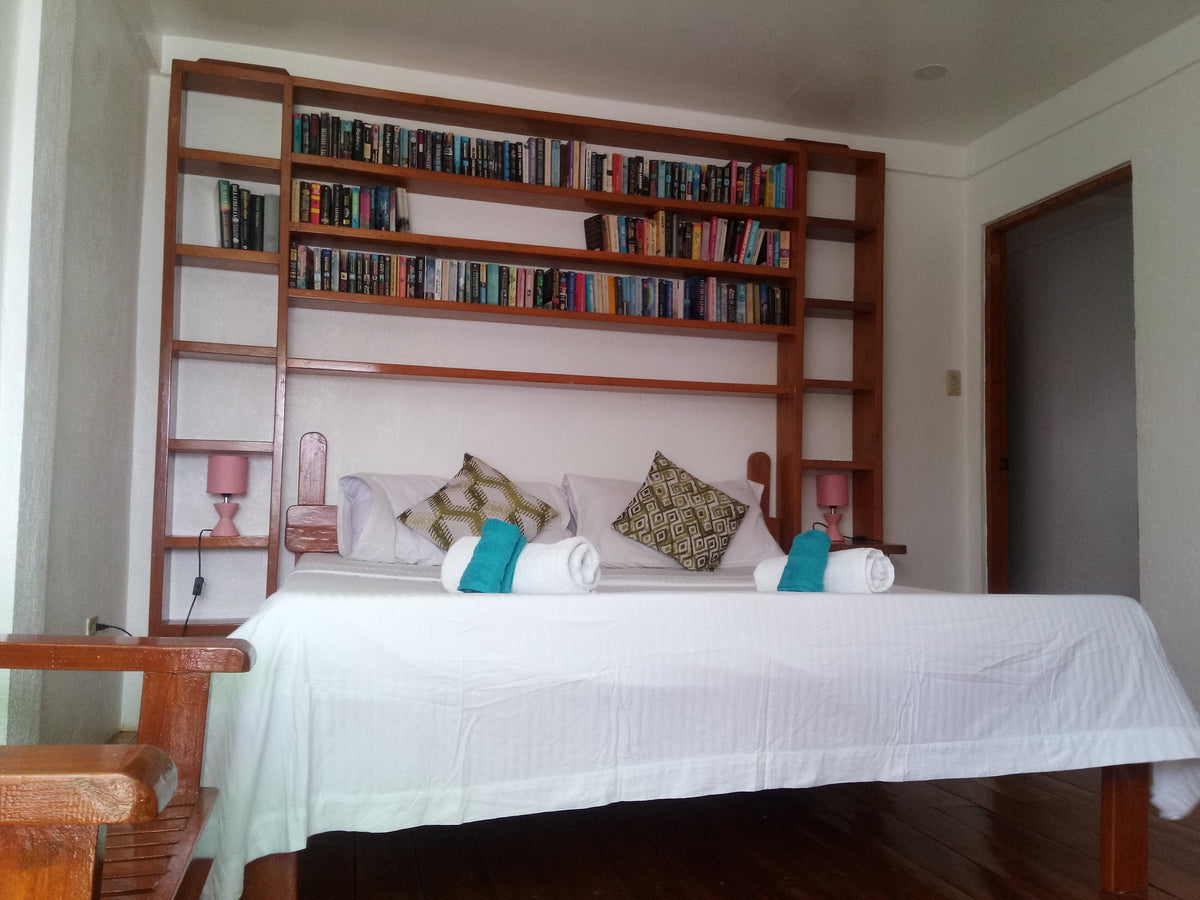 Sogod Bay — Beach House with Kitchenette
