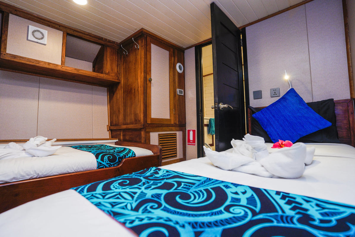Solomons Master — Classic Twin Cabin