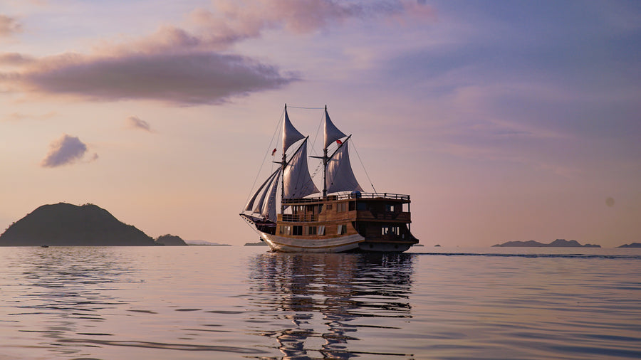Sundari Voyages