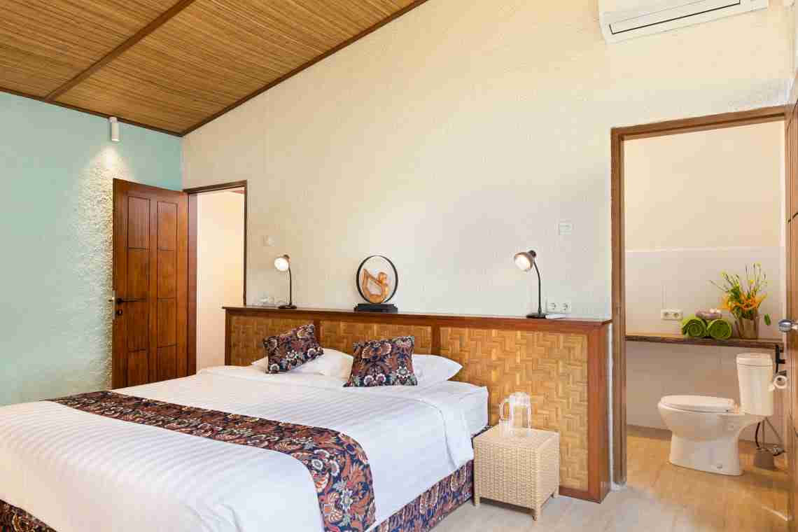 Thalassa Manado bungalow - view 1