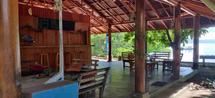 Beach cafe at Two Fish Divers Bunaken resort