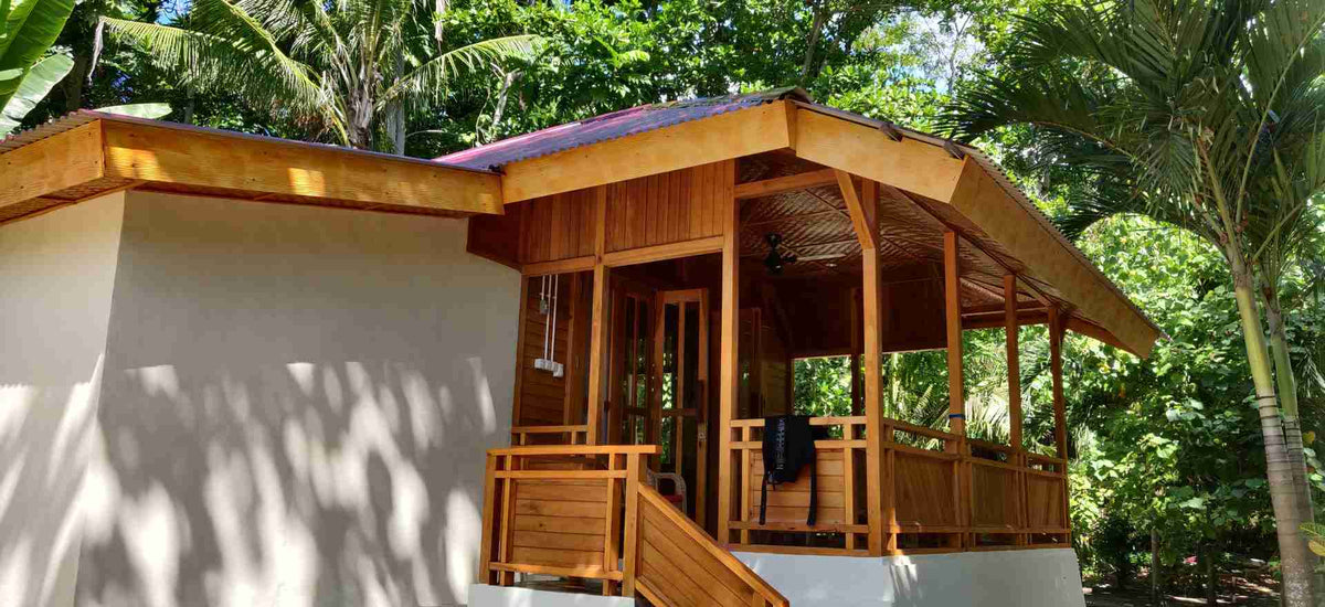 Deluxe Cottage accommodation at Two Fish Divers Bunaken
